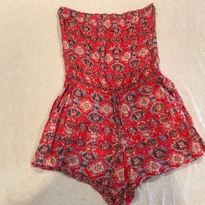 Strapless patterned  romper